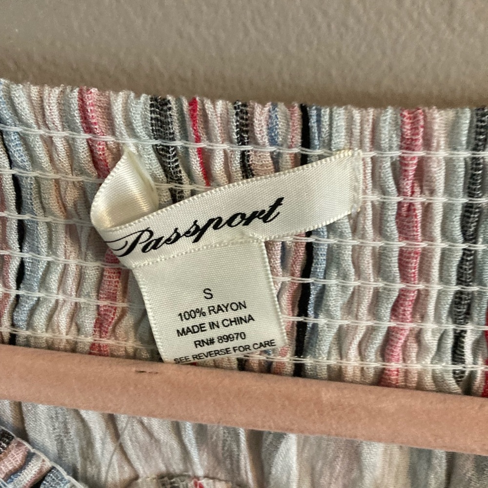 $6😍Bundled Passport Top - Picture 4 of 6